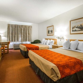 Econo Lodge - Hotels Near Me - Merrill, Wisconsin