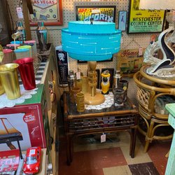 Engelberg Antiks - Over $500 for this lamp?!?! I now know why it's been here for so long...
