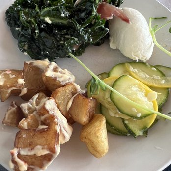 Summer Salt - Kale salad with burrata, potatoes with sun dried tomato aioli, summer squash - Pop-Up Restaurants Near Me - Avalon, New Jersey Summer Salt - Kale salad with burrata, potatoes with sun dried tomato aioli, summer squash - Pop-Up Restaurants Near Me - Avalon, New Jersey