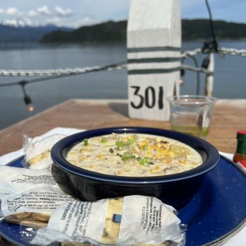 Hook & Fork - Clam Chowder w/extra crackers. - Breakfast & Brunch Near Me - Union, Washington