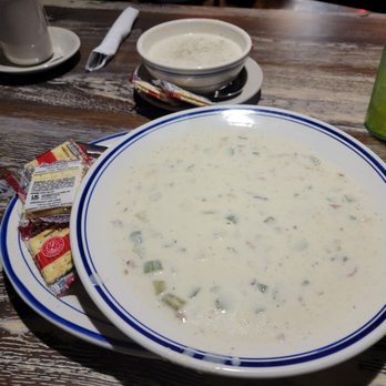 Freddy's Just For The Halibut - Clam chowder bowl vs cup! This was the best class chowder I've had in a really long time! - Seafood Near Me - Longview, Washington