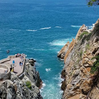 Roberto Alarcon Tours - Nice lunch with a spectacular view. He calls ahead to get you good seats.. reasonable prices. - Tours Near Me Roberto Alarcon Tours - Nice lunch with a spectacular view. He calls ahead to get you good seats.. reasonable prices. - Tours Near Me