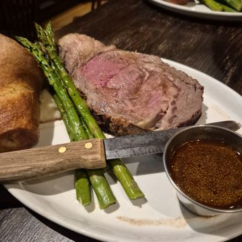 Rising Eagle Publick House - Prime rib with mashed potatoes, asparagus and a popover! Don't miss out on the apple butter! - American Near Me - Melrose, Massachusetts Rising Eagle Publick House - Prime rib with mashed potatoes, asparagus and a popover! Don't miss out on the apple butter! - American Near Me - Melrose, Massachusetts