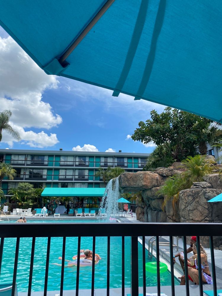 RAYN POOL BAR AND CAFE Updated June 2024 230 W State Rd 436