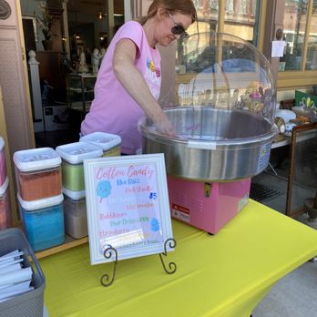 Oopsie Daisy Sweets & Treats - Fresh-spun cotton candy - Food Delivery Services Near Me - Natchez, Mississippi