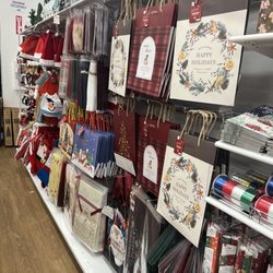 Daiso - Christmas merch: Gift bags, wrappers, paper, bows, ribbons, etc.