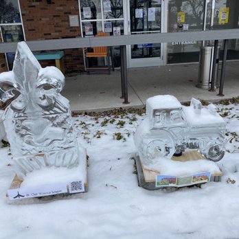 War Water Brewery - Ice sculpture out front - Breweries Near Me - Saint Clair, Michigan War Water Brewery - Ice sculpture out front - Breweries Near Me - Saint Clair, Michigan