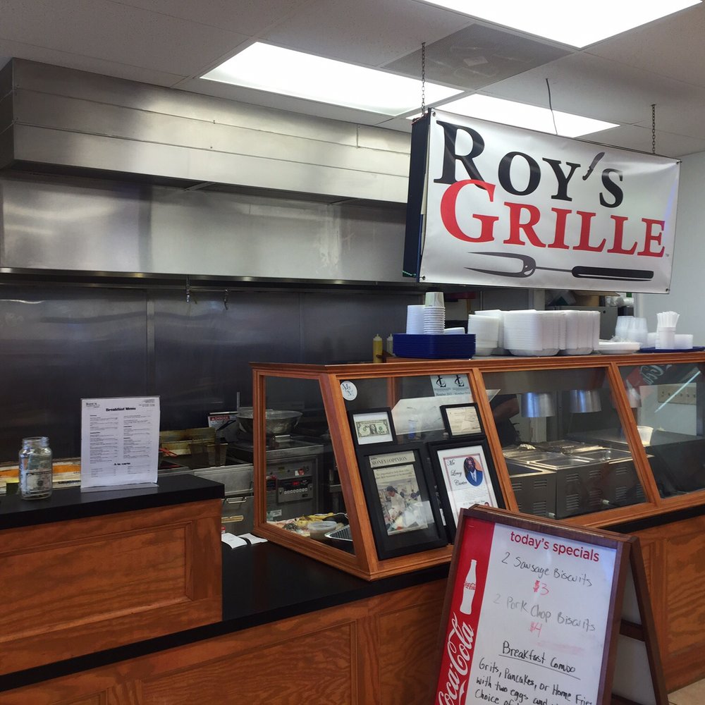 Roy's Grille - Inside Exxon station across from Post Office - Barbeque Near Me - Irmo, South Carolina