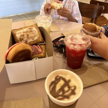 Miss Chickpea’s Cafetal - Pan Dolce was new and our drinks with the adorable little round ice! Latte w/frothed creamer oat milk.  Why can't I make it creamy at home? - Vegan Near Me - San Antonio, Texas