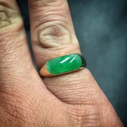 大昌珠寶金行 香港 有限公司 - The jade ring in got resized. Fits perfectly!