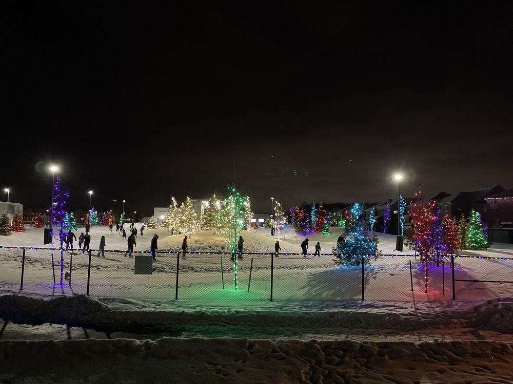 Stouffville Memorial Park Logo