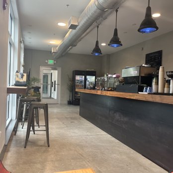 Dear Globe Coffee  - Inside - Coffee Roasteries Near Me - Baltimore, Maryland