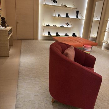 Canal Place - Louis vuitton - Shopping Centers Near Me - New Orleans, Louisiana