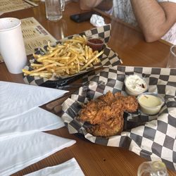 Mean Jeen's - Chicken tenders & fries
