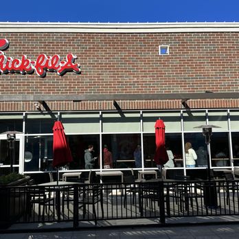Chick-fil-A - ows the outside of a restaurant - Fast Food Near Me - Philadelphia, Pennsylvania Chick-fil-A - ows the outside of a restaurant - Fast Food Near Me - Philadelphia, Pennsylvania