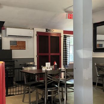Flat Pennies Kitchen - Interior - Breakfast & Brunch Near Me - Willington, Connecticut
