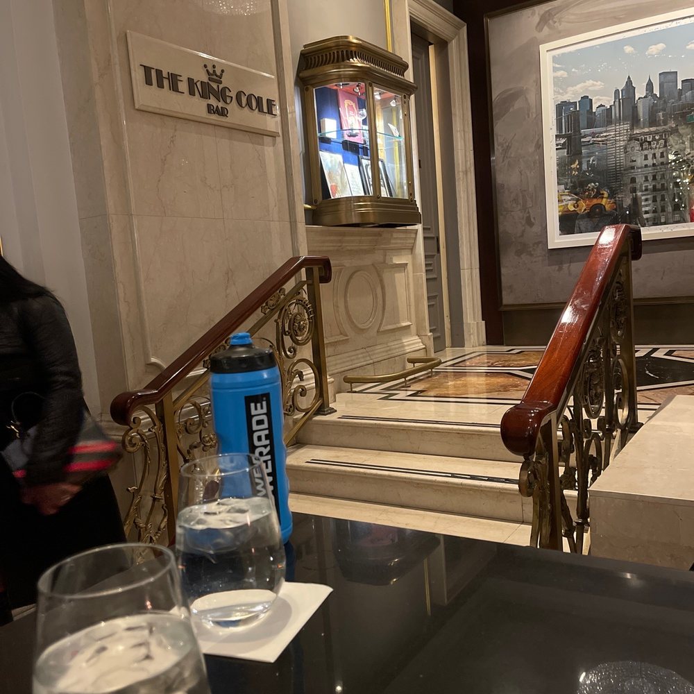 King Cole Bar - Walked by and decided to try - Lounges Near Me - New York, New York