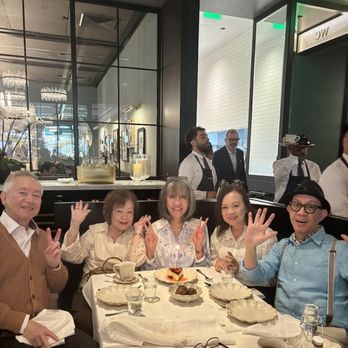 Augustine - Waving to share that we were satisfied! - Desserts Near Me - San Jose, California