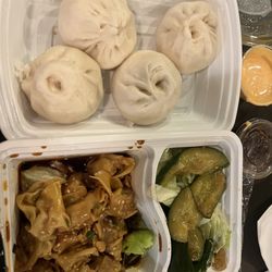 Spicy wonton , pork bun