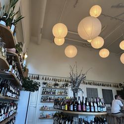 Nonfiction Natural Wines - Interior