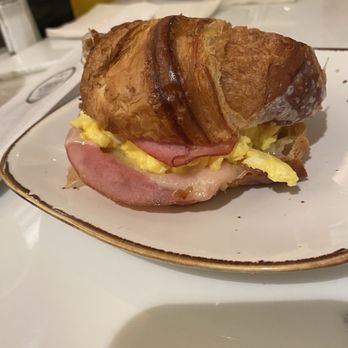 Crema Gourmet - Breakfast & Brunch Near Me - New York, New York