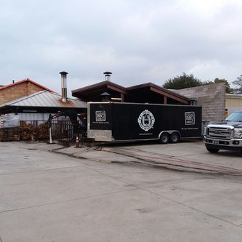 Meat U Anywhere BBQ - Back lot where the MAGIC HAPPENS! - Barbeque Near Me - Grapevine, Texas