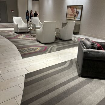 The Guest House At Graceland - One of the many seating areas - Hotels Near Me - Memphis, Tennessee The Guest House At Graceland - One of the many seating areas - Hotels Near Me - Memphis, Tennessee