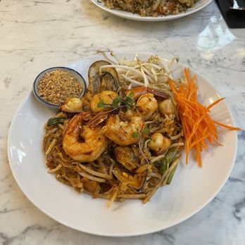 White Elephant - Seafood Pad Thai - Thai Near Me - Los Angeles, California White Elephant - Seafood Pad Thai - Thai Near Me - Los Angeles, California
