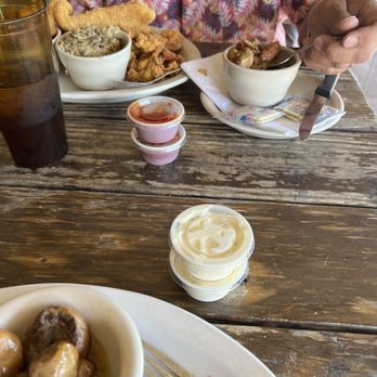 Pine Tree Lodge - Seafood Near Me - Beaumont, Texas