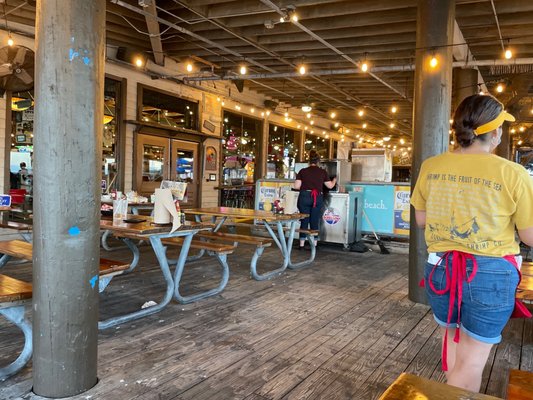 Bubba Gump Shrimp Co. by null