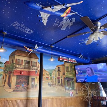 Pizza Joint - Inside it's cute and welcoming. Made for us who enjoy astrology. Intimate yet a fun environment for friends or that first date. - Pizza Near Me - San Francisco, California