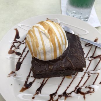 Murdos Aten Resort - Delicious brownie a la mode!! - American Near Me - Crofton, Nebraska Murdos Aten Resort - Delicious brownie a la mode!! - American Near Me - Crofton, Nebraska