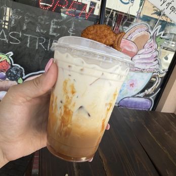 El Oasis Fisheria - Dulce de leche iced latte - Seafood Near Me - Covina, California
