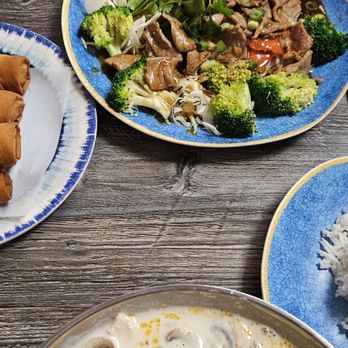 Sriracha Thai Restaurant - Veggie eggrolls - Thai Near Me - Carson, California