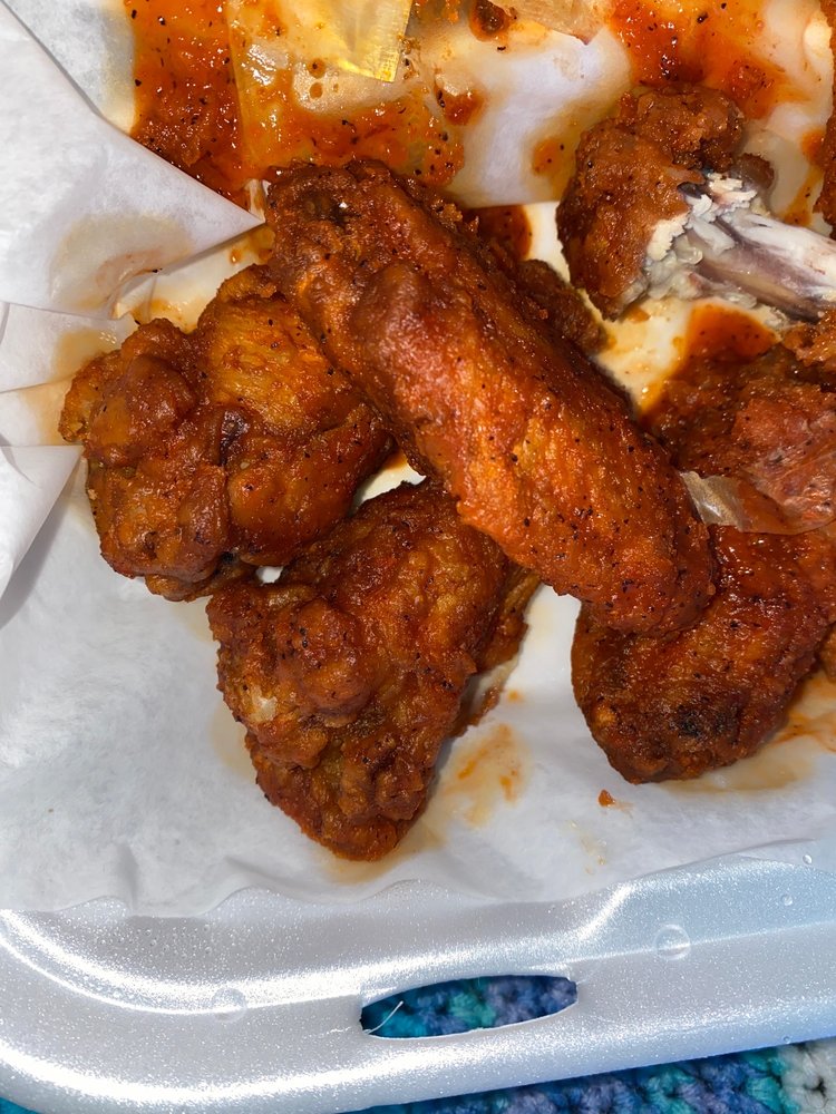 HOUSE OF WINGS 38 Photos & 156 Reviews 2447 N Clark St, Chicago