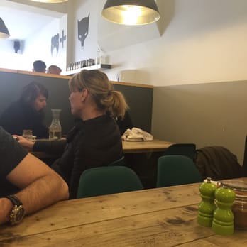 Bear & Wolf - Cafes Near Me - London, XGL