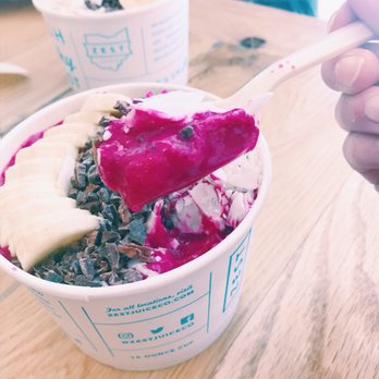 Zest Juice - Dragon berry bowl with banana, coconut, and coco nibs - Juice Bars & Smoothies Near Me - Columbus, Ohio