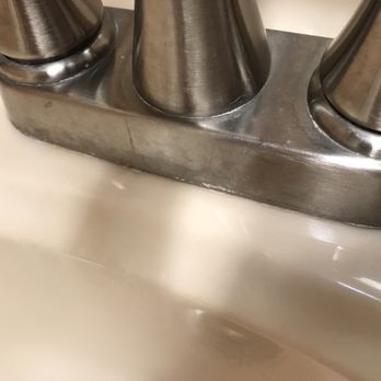 BBM Cleaning & Construction Services - Sinks not cleaned well - Home Cleaning Near Me - Lewisville, Texas