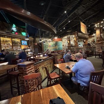 Trapper's Fishcamp & Grill - Seafood Near Me - Oklahoma City, Oklahoma