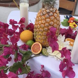 Diana stayed true to our vision, and Pinterest board, for the table decorations. Diana stayed true to our vision, and Pinterest board, for the table decorations.