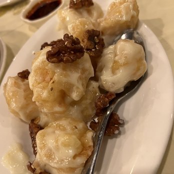 Hing Kee Restaurant - Hong Kong Style Honey Walnut Shrimp - Vietnamese Near Me - Chicago, Illinois