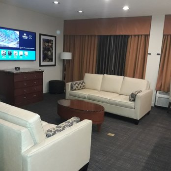 Hilton Knoxville - Hotels Near Me - Knoxville, Tennessee Hilton Knoxville - Hotels Near Me - Knoxville, Tennessee