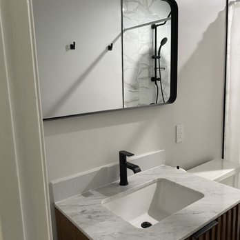 Structura Remodeling - Bathroom vanity and mirror. - General Contractors Near Me - Los Angeles, California