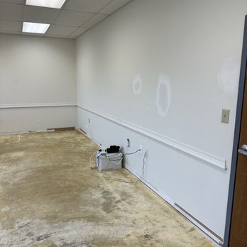 Teno’s Painting - Before repairing, prime and paint - Painters Near Me - Springfield, Virginia