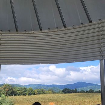 Grandad's Apples - View, with a dount and apple cider watching the mountains!! - Attraction Farms Near Me - Hendersonville, North Carolina Grandad's Apples - View, with a dount and apple cider watching the mountains!! - Attraction Farms Near Me - Hendersonville, North Carolina