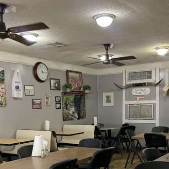 Hamburger Happiness - Inside of restaurant - Hot Dogs Near Me - Minden, Louisiana