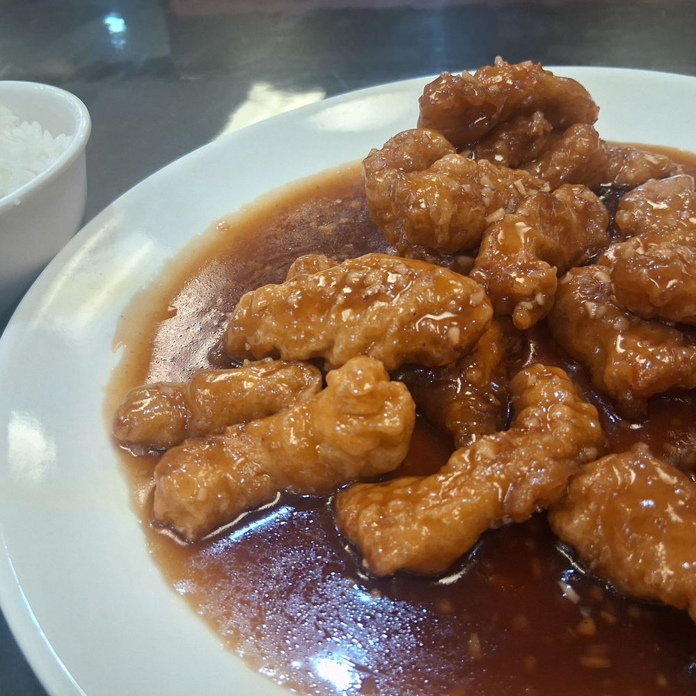 Orient Express - Minced garlic honey chicken with white rice - Chinese Near Me - Sierra Vista, Arizona Orient Express - Minced garlic honey chicken with white rice - Chinese Near Me - Sierra Vista, Arizona