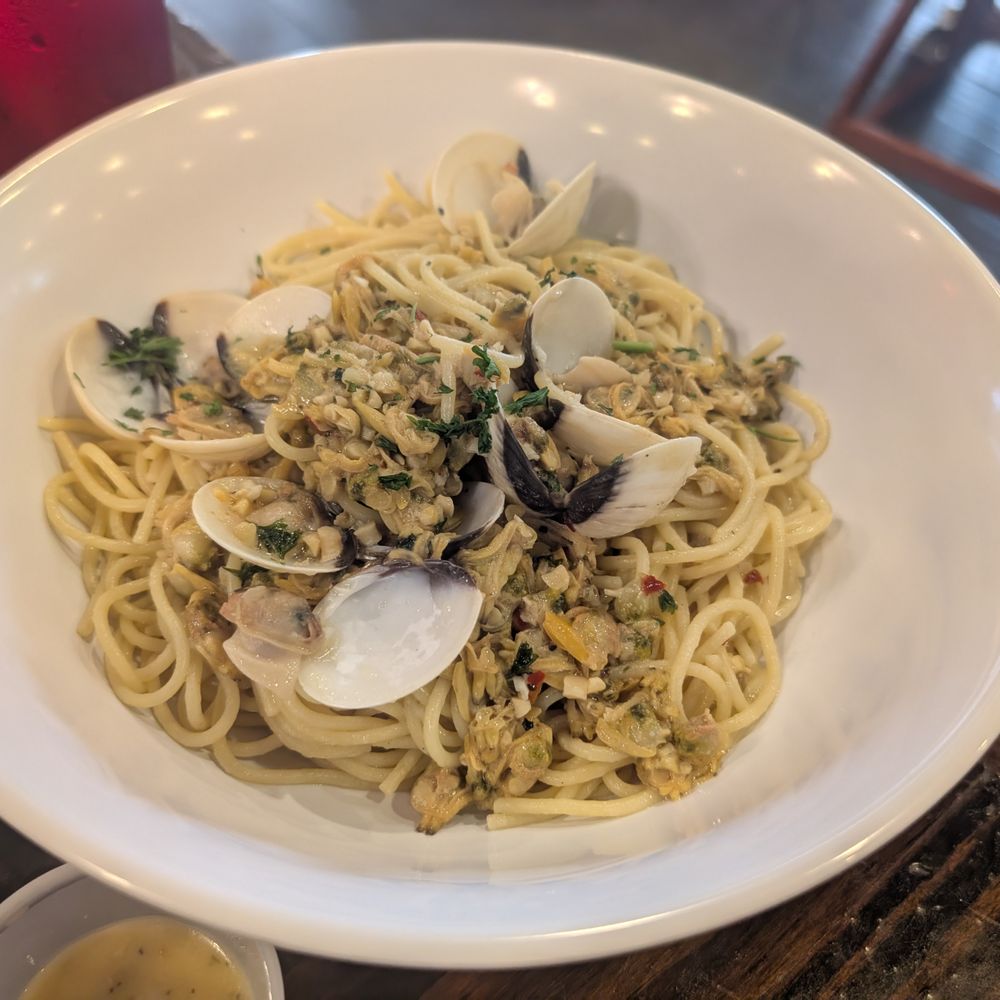 Castiglia's - Spaghetti & Clams with White Sauce - Italian Near Me - Fredericksburg, Virginia Castiglia's - Spaghetti & Clams with White Sauce - Italian Near Me - Fredericksburg, Virginia
