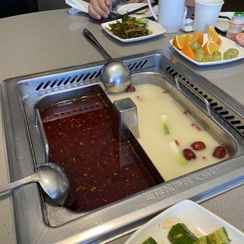 Haidilao Hotpot Flushing - Hot Pot Near Me - Flushing, New York