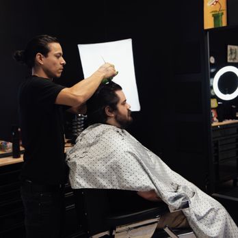 Cesar's Royal Lounge Barbershop - Barbers Near Me - sandy, Utah Cesar's Royal Lounge Barbershop - Barbers Near Me - sandy, Utah